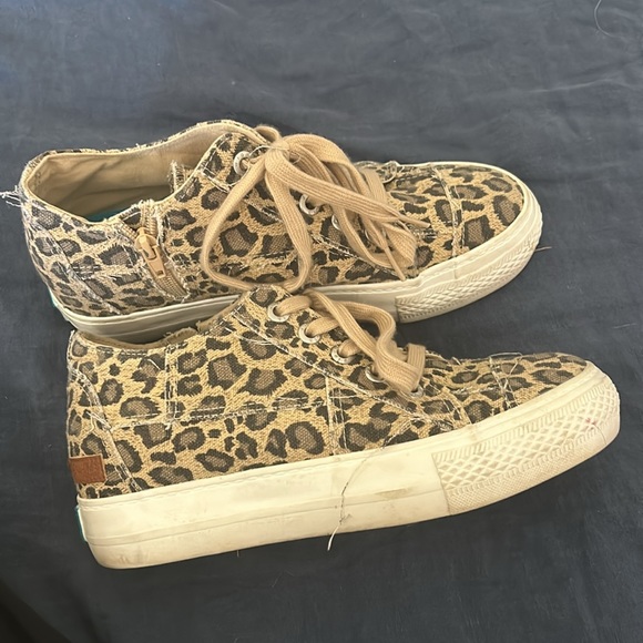 Hidden platform cheetah print blowfish sneakers - Picture 2 of 2